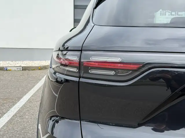 Porsche Cayenne E-Hybrid E-Hybrid AHK/Panorama/Nachtsicht/18-Wege Ansicht 35