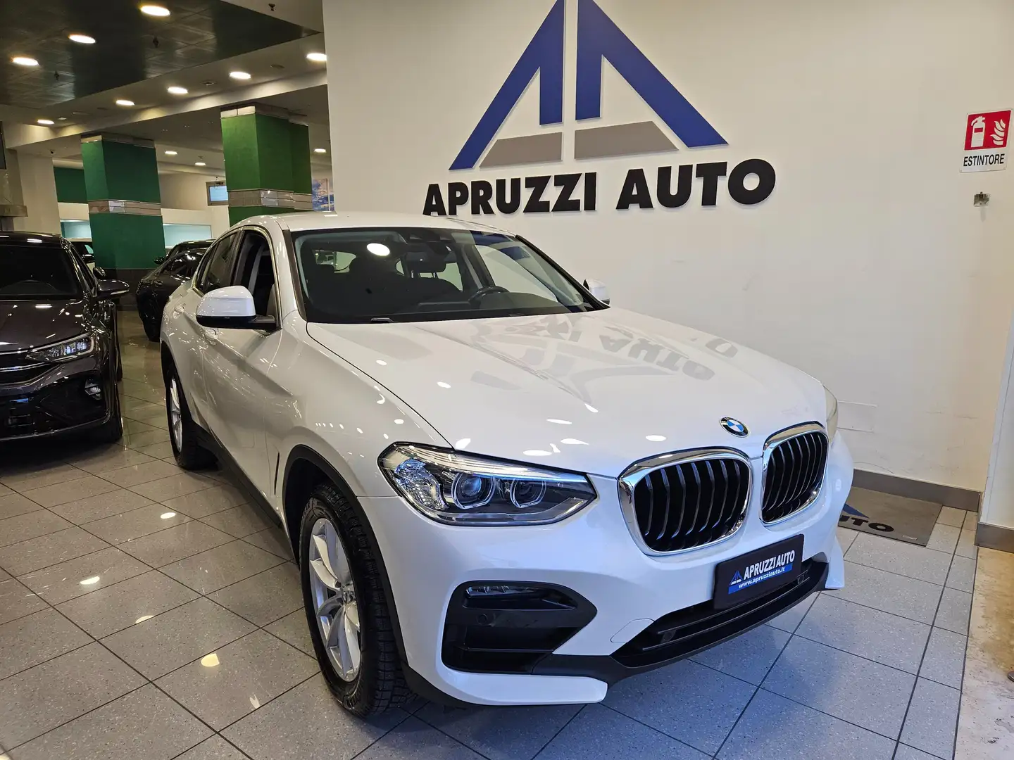BMW X4 xdrive20d Business Advantage auto NAVI SENSORI Beyaz - 1