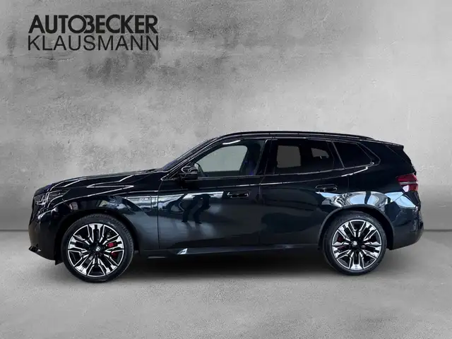 BMW X3 view 3