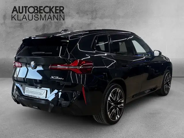 BMW X3 view 2