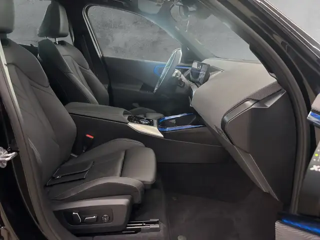 BMW X3 view 11