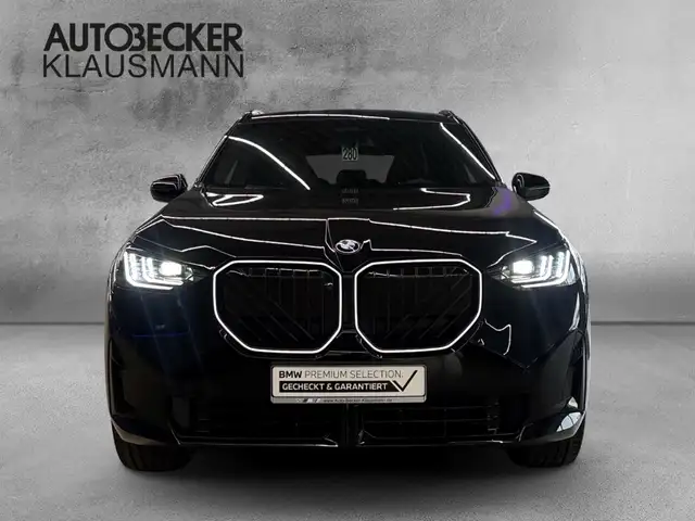 BMW X3 view 5