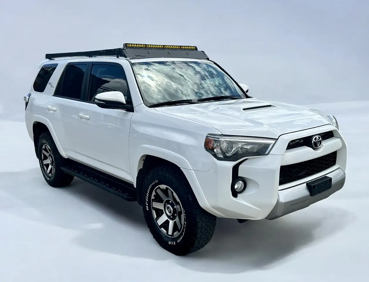 Toyota 4-Runner снимка Toyota 4-Runner