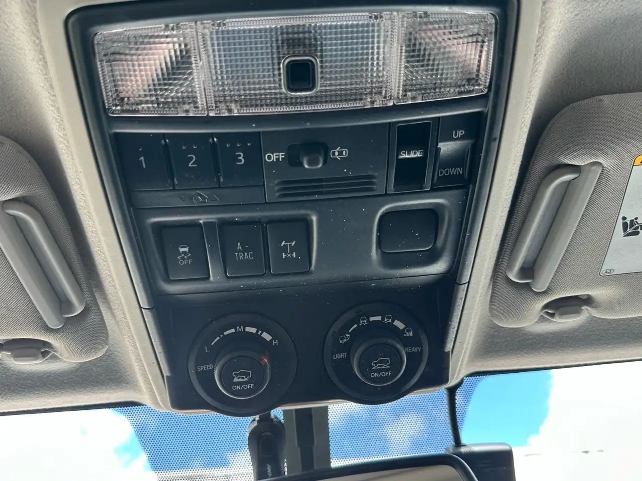 Toyota 4-Runner снимка Toyota 4-Runner