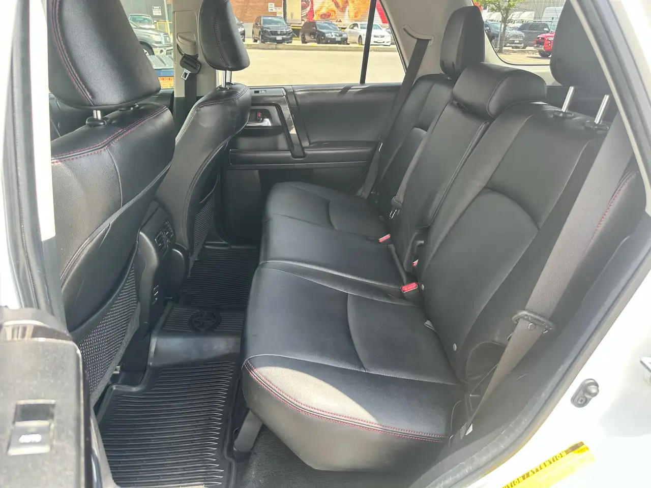 Toyota 4-Runner снимка Toyota 4-Runner