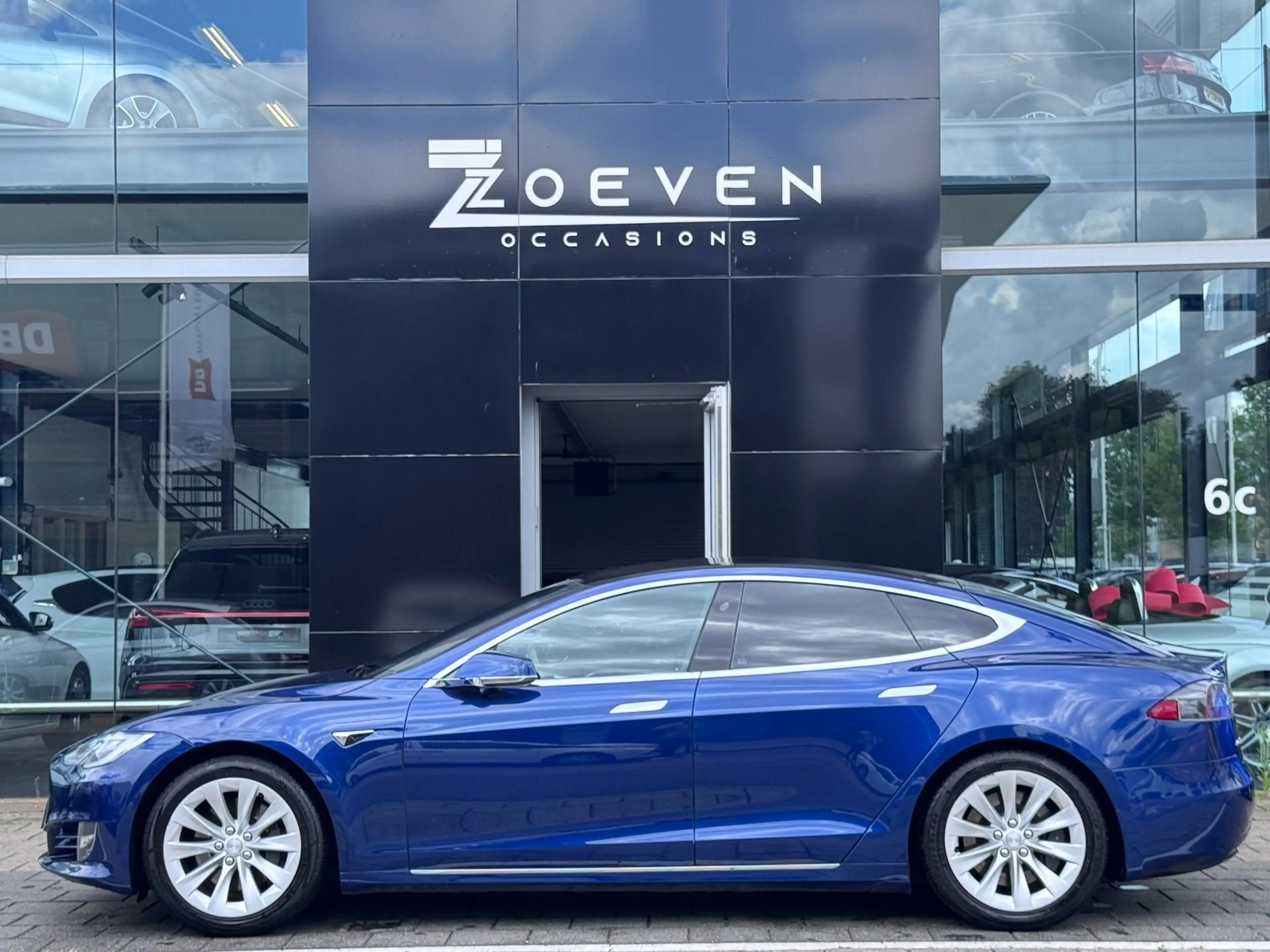 Tesla Model S 75 Business Economy — photo 6