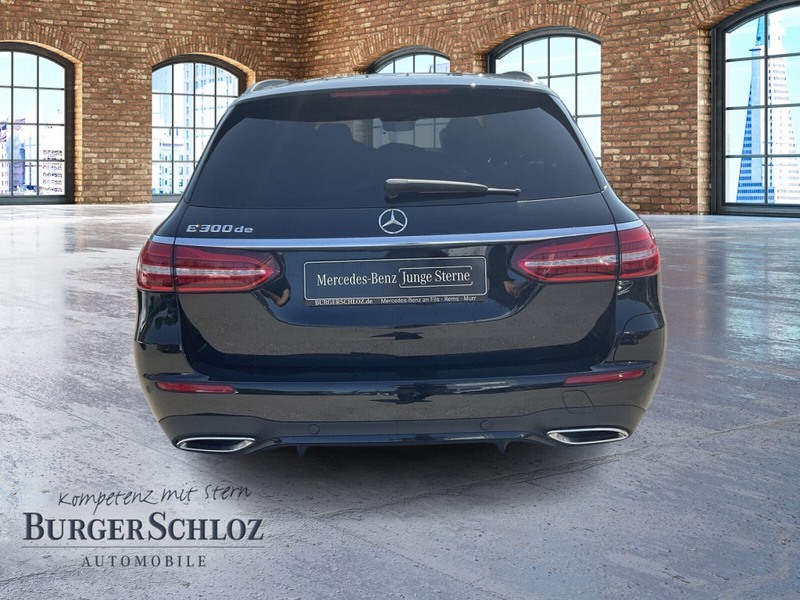Mercedes-Benz E 300 de T-Modell ACC AUT Kam. KlimaA LED LM PDC — photo 6