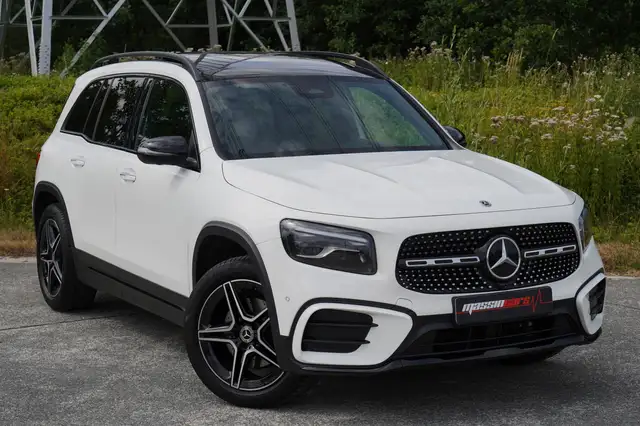 Mercedes-Benz GLB Class view 2