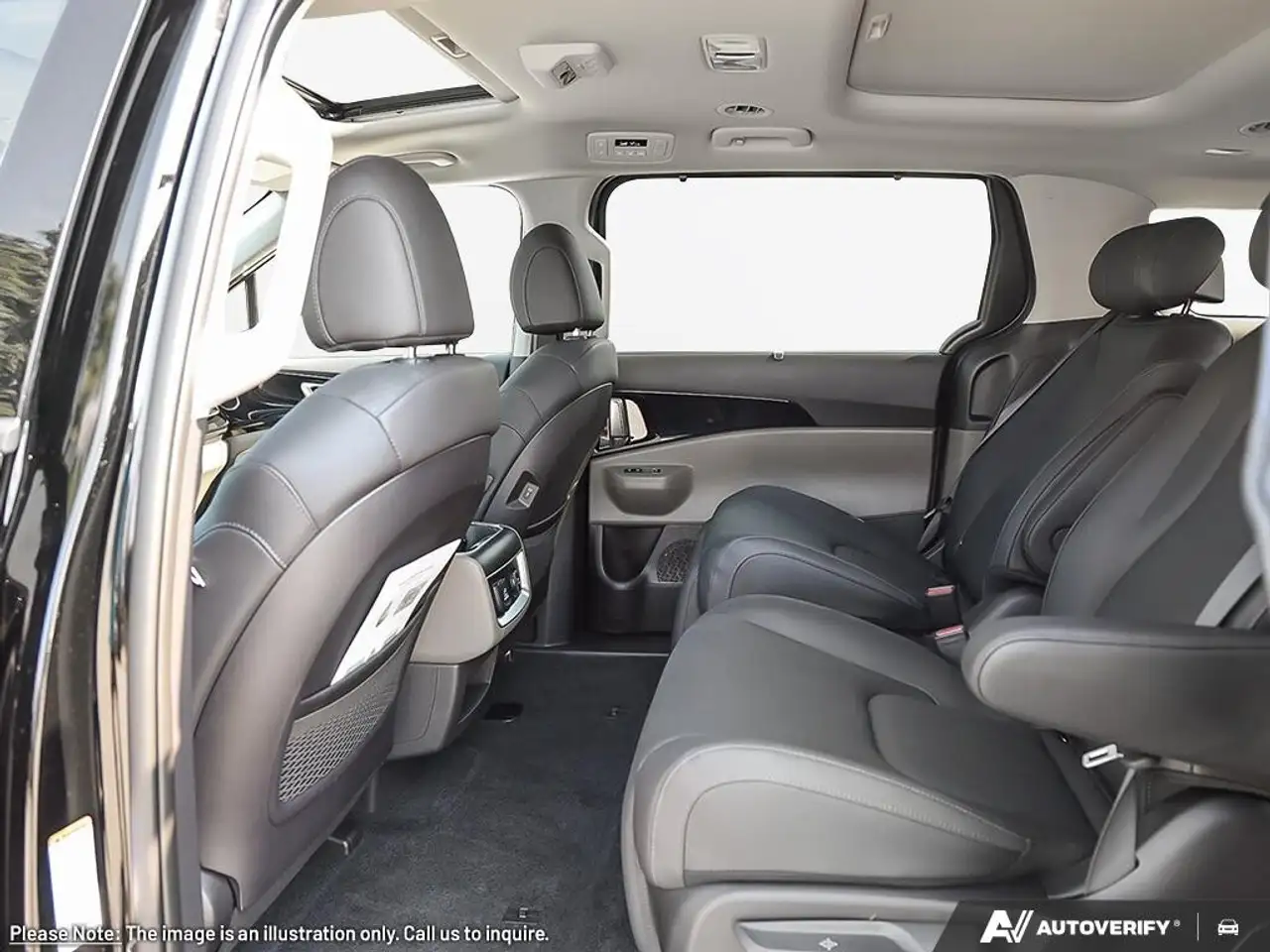Kia Carnival снимка Kia Carnival