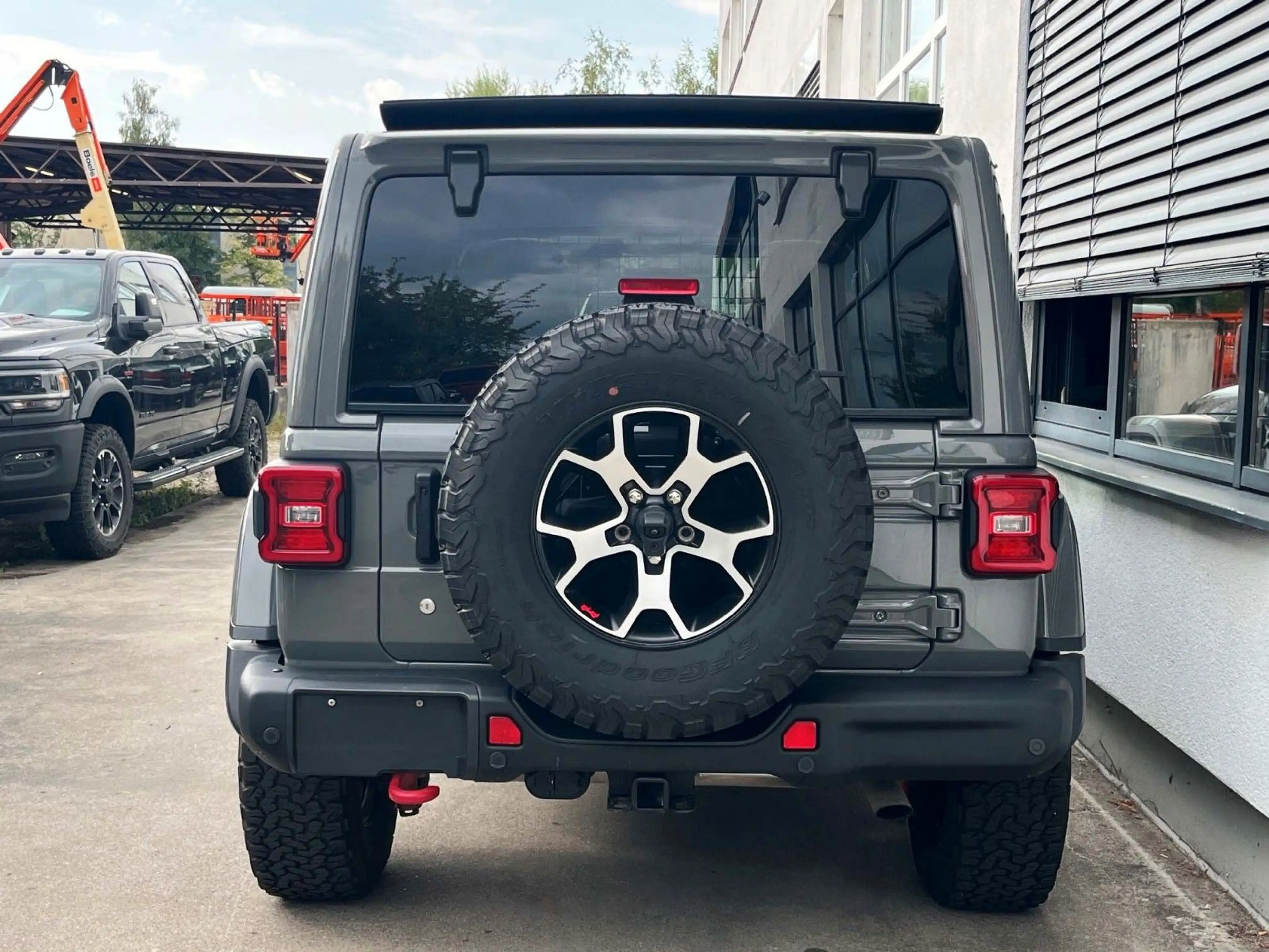 Jeep Wrangler Rubicon 3,6V6 Sky One Touch — photo 5