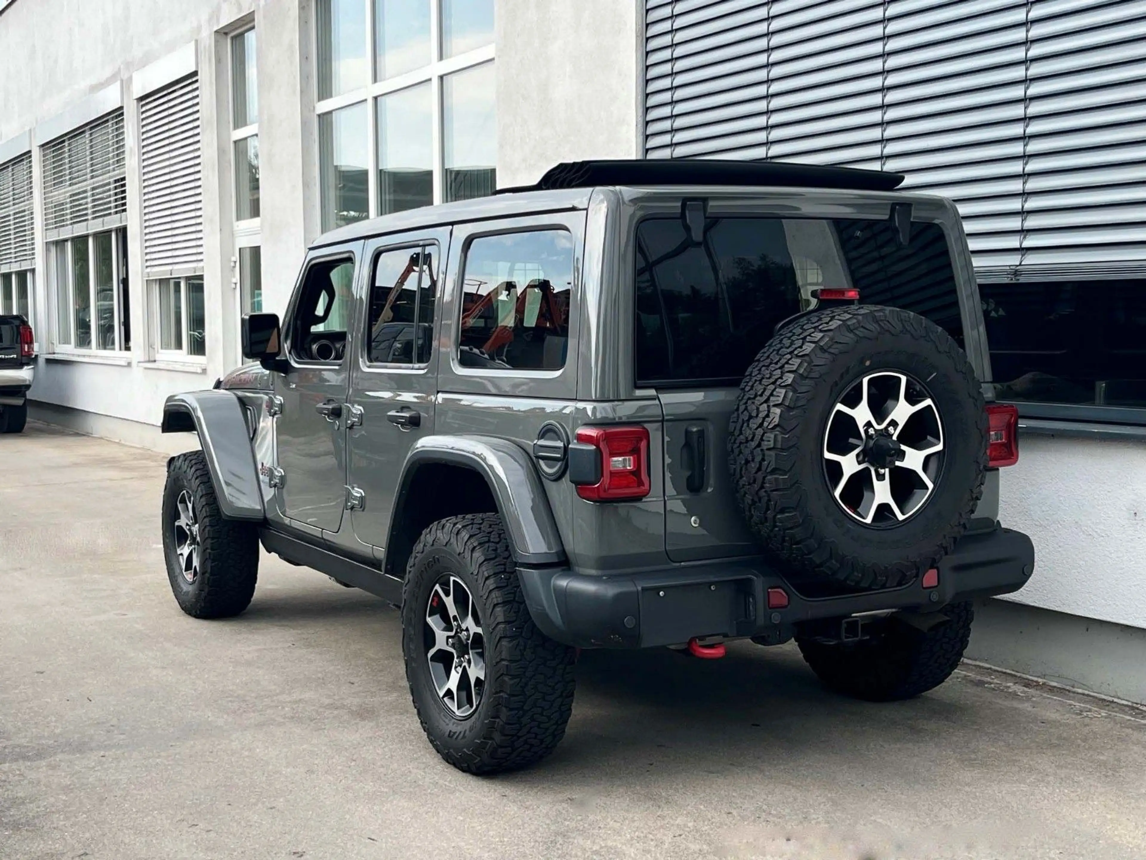 Jeep Wrangler Rubicon 3,6V6 Sky One Touch — photo 4