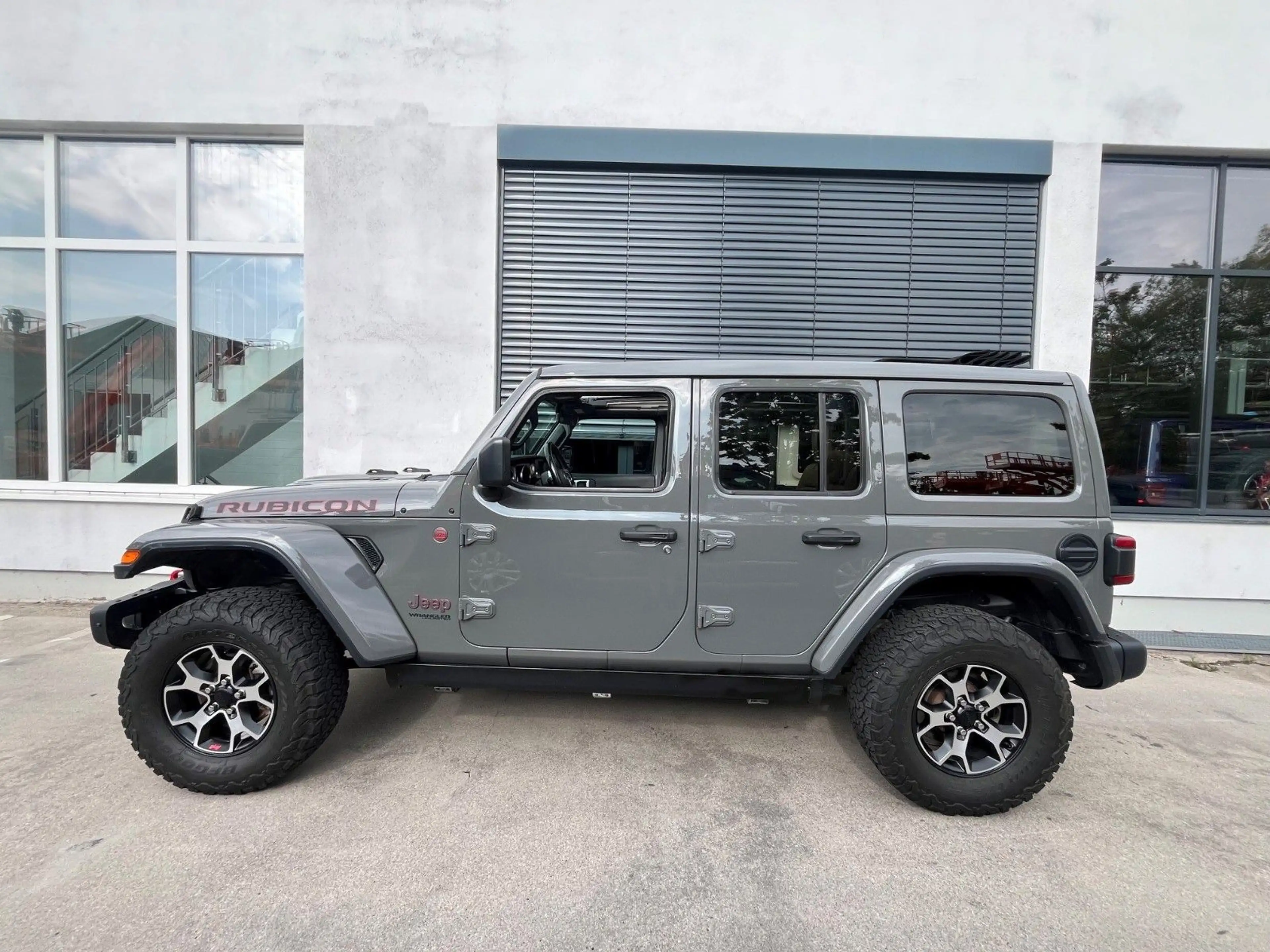 Jeep Wrangler Rubicon 3,6V6 Sky One Touch — photo 3