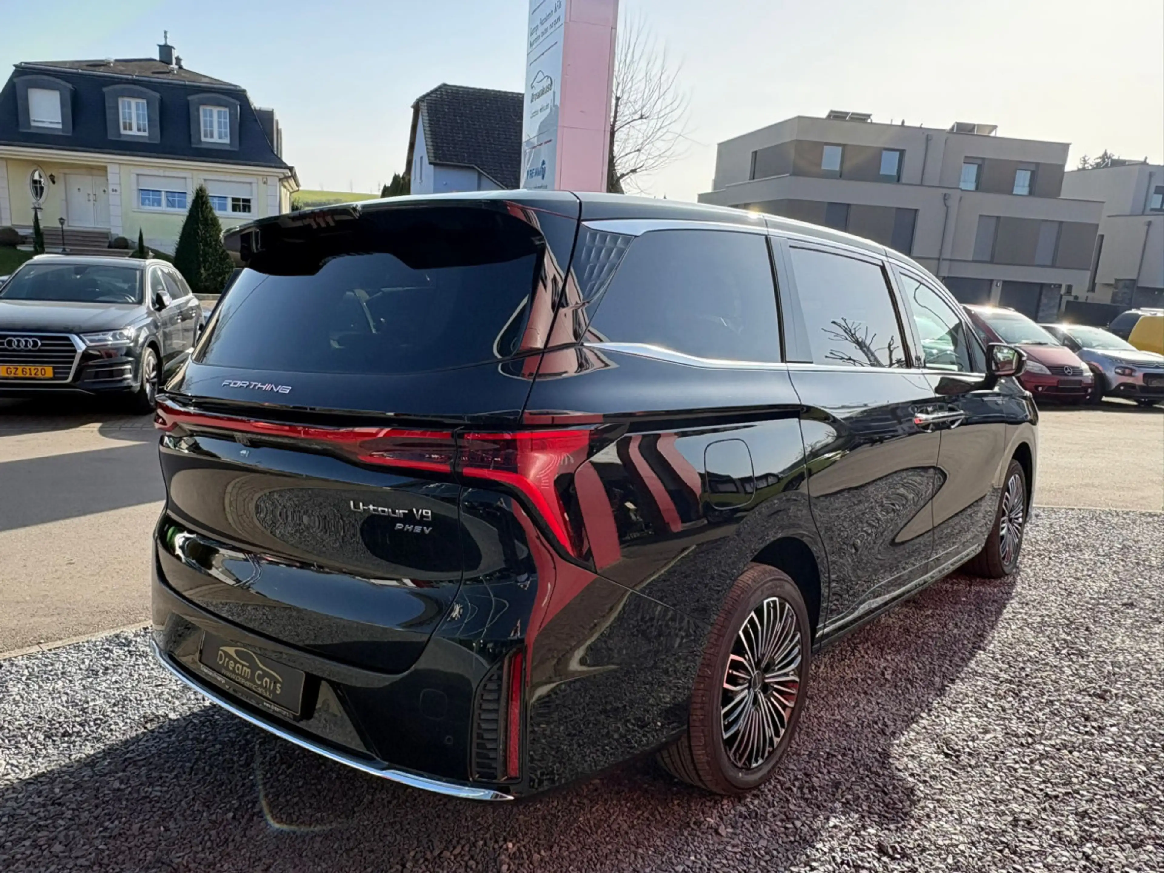 Forthing U-Tour FORTHING 9 PHEV 7 PLACES FULL OPTIONS — photo 5