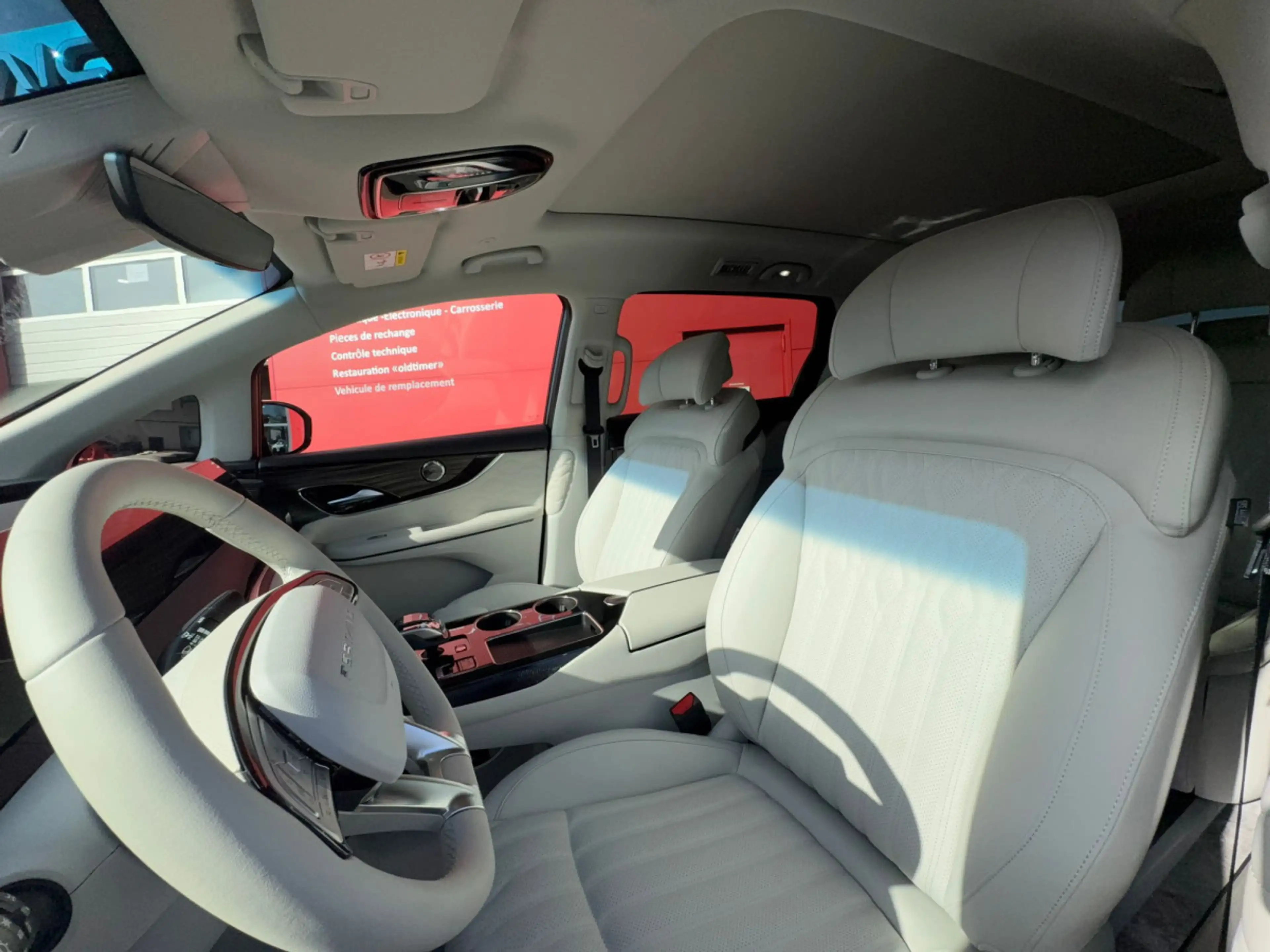 Forthing U-Tour FORTHING 9 PHEV 7 PLACES FULL OPTIONS — photo 13
