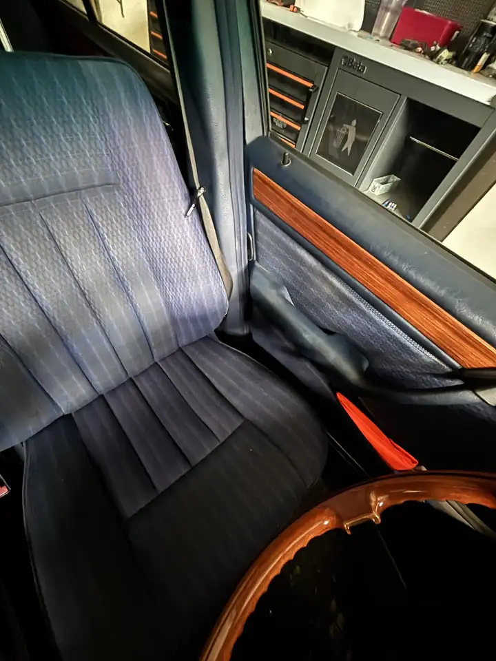 Mercedes-Benz E 230, foto 3