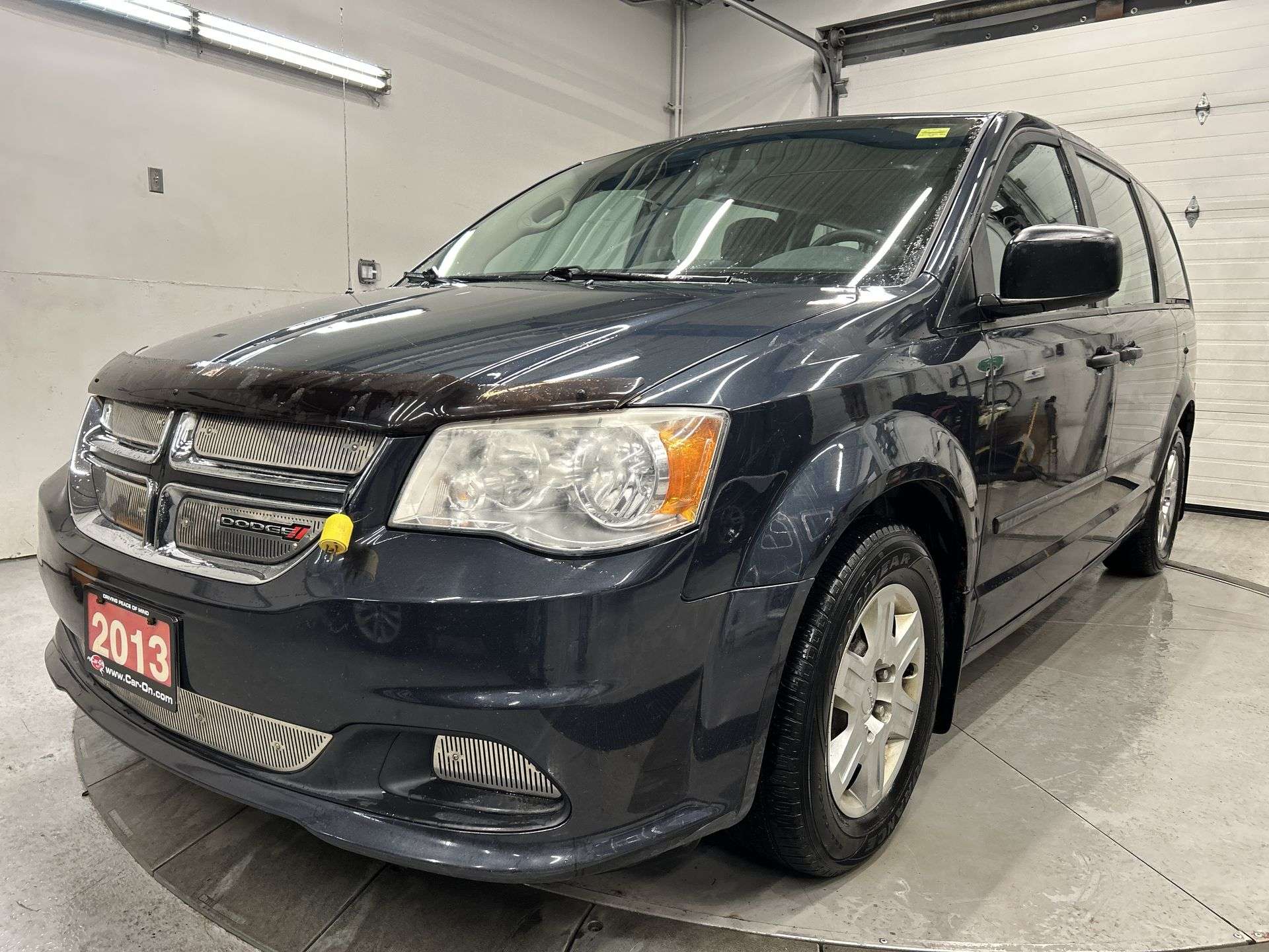 Black 2013 Dodge Grand Caravan Minivan Front-Wheel Drive Automatic