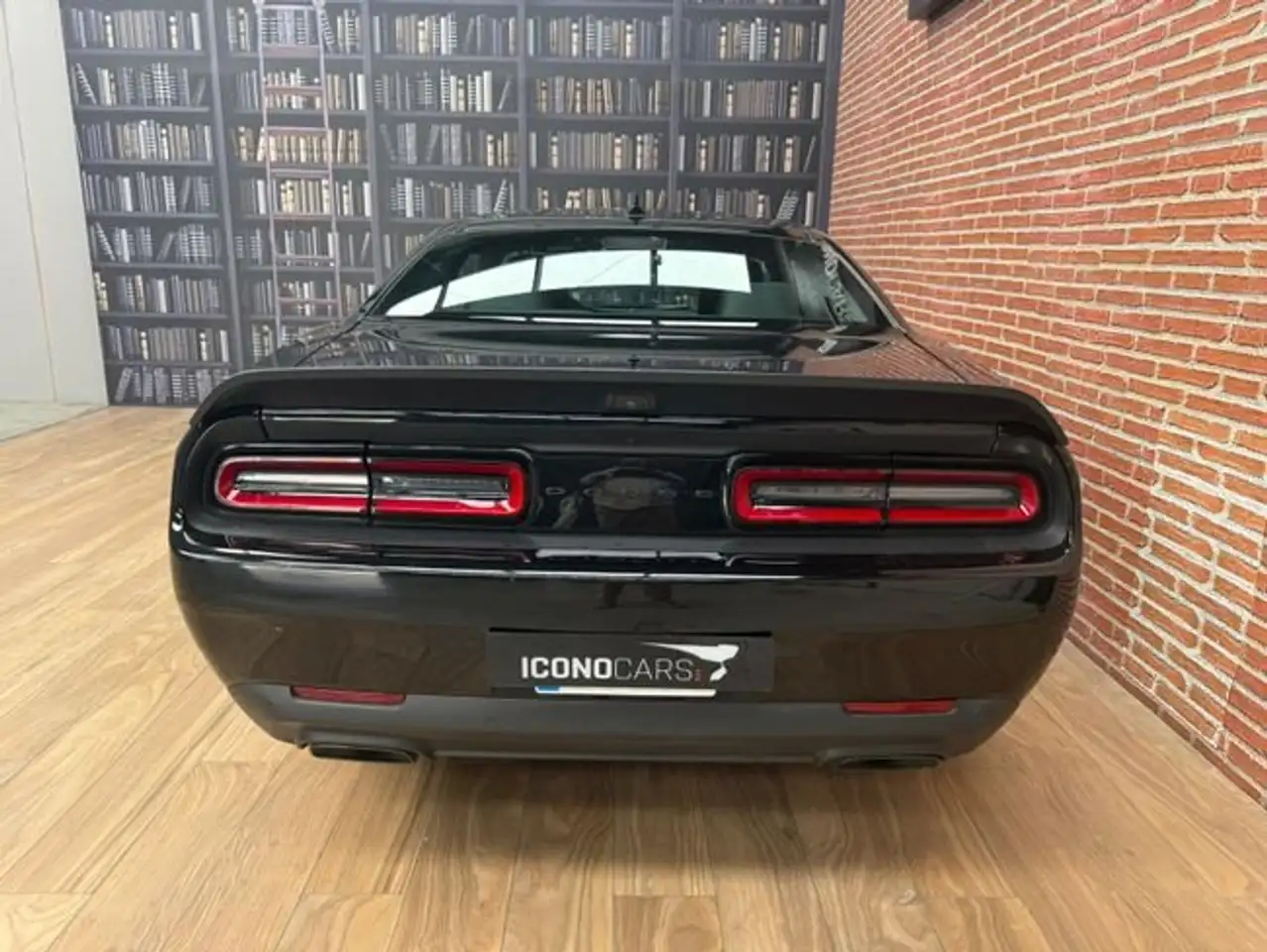 Dodge Charger 2022 — фото 15