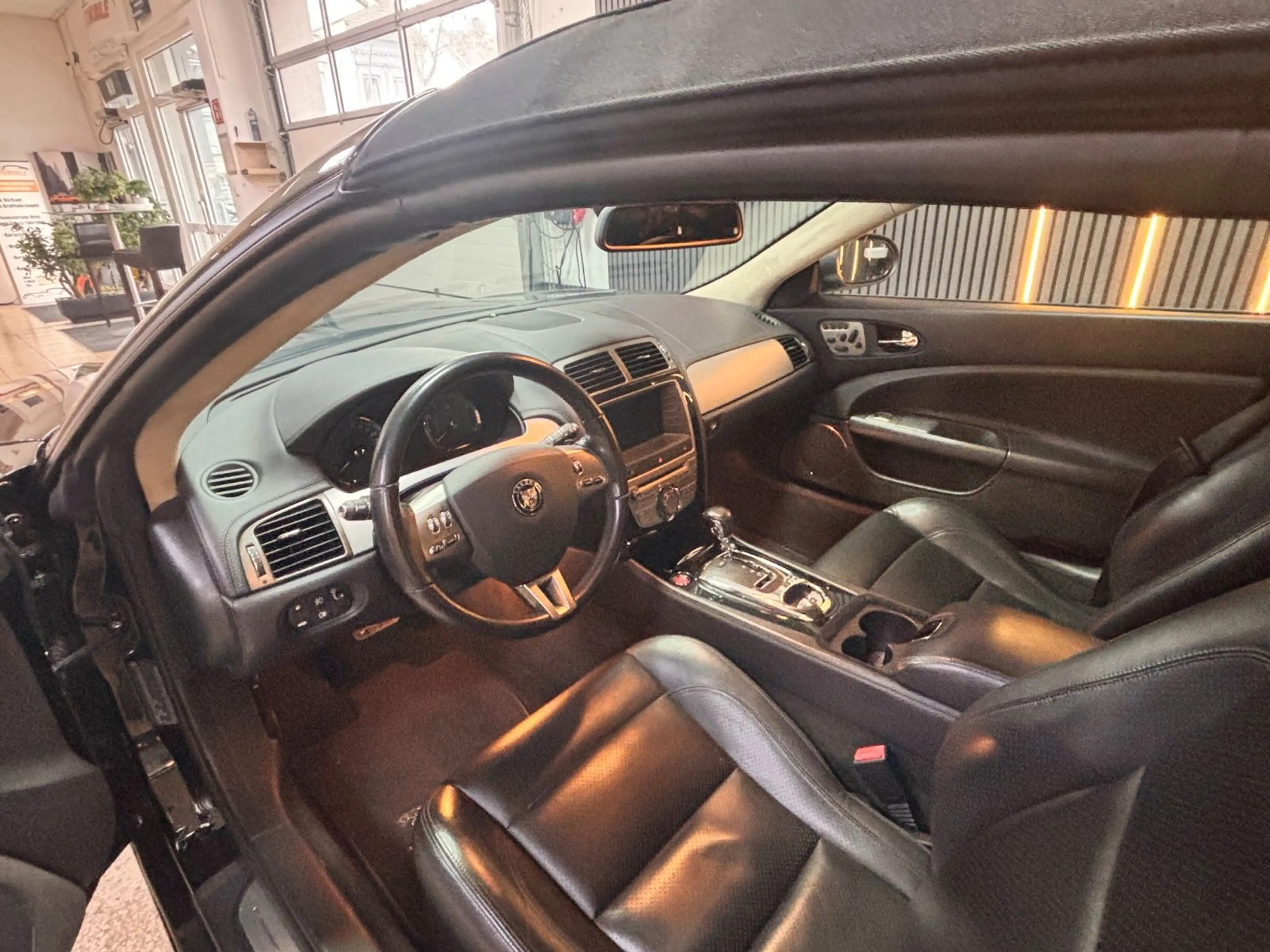 Jaguar XK Coupe / Cabriolet 3.5 V8 Cabrio — photo 10