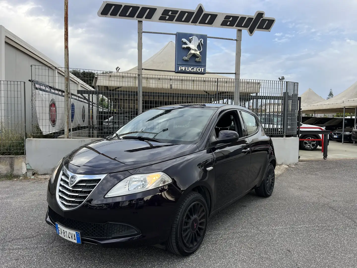 Lancia Ypsilon III 2011 1.2 8v DIVA Lilla - 1