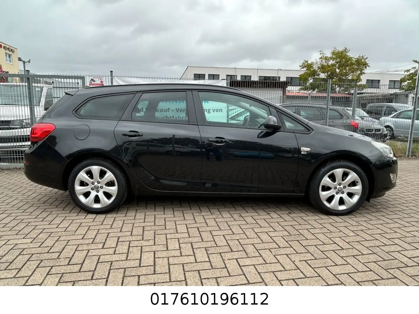 Opel Astra J Sports Tourer 150 Jahre Opel LPG+Benzin Schwarz - 2