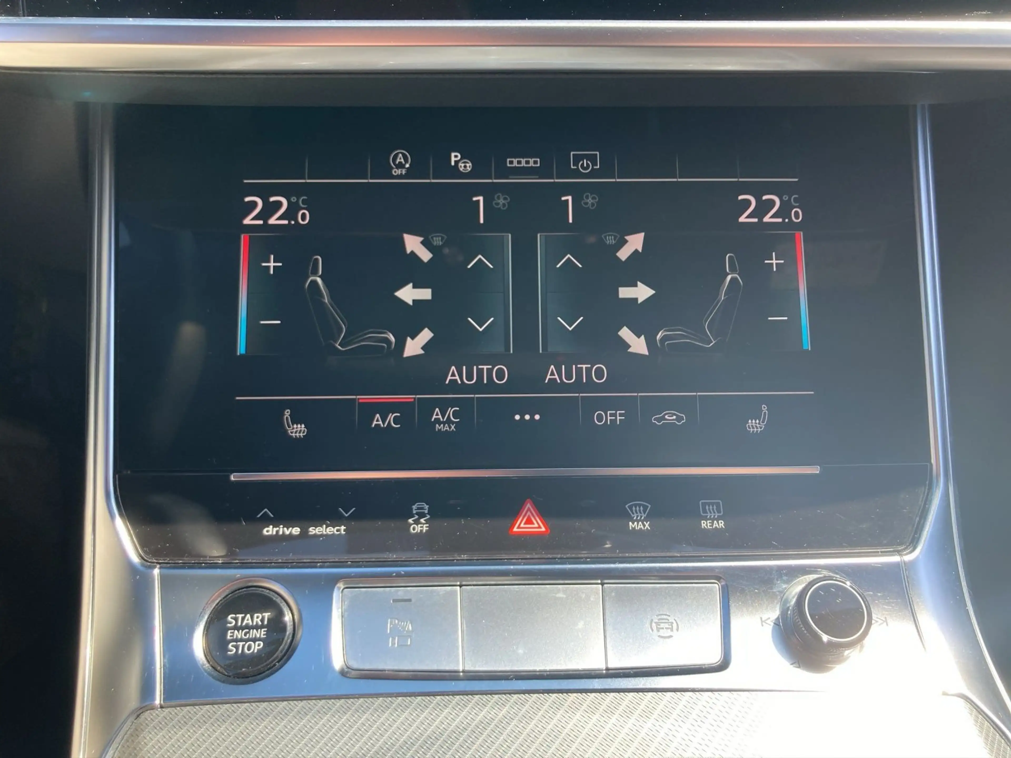 Audi A6 40 TDI Q SPORT PANO LM20 LEDER MATRIX — photo 12