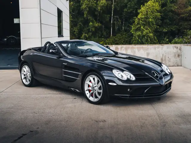 Mercedes-Benz SLR McLaren Roadster / Carbon / Service History