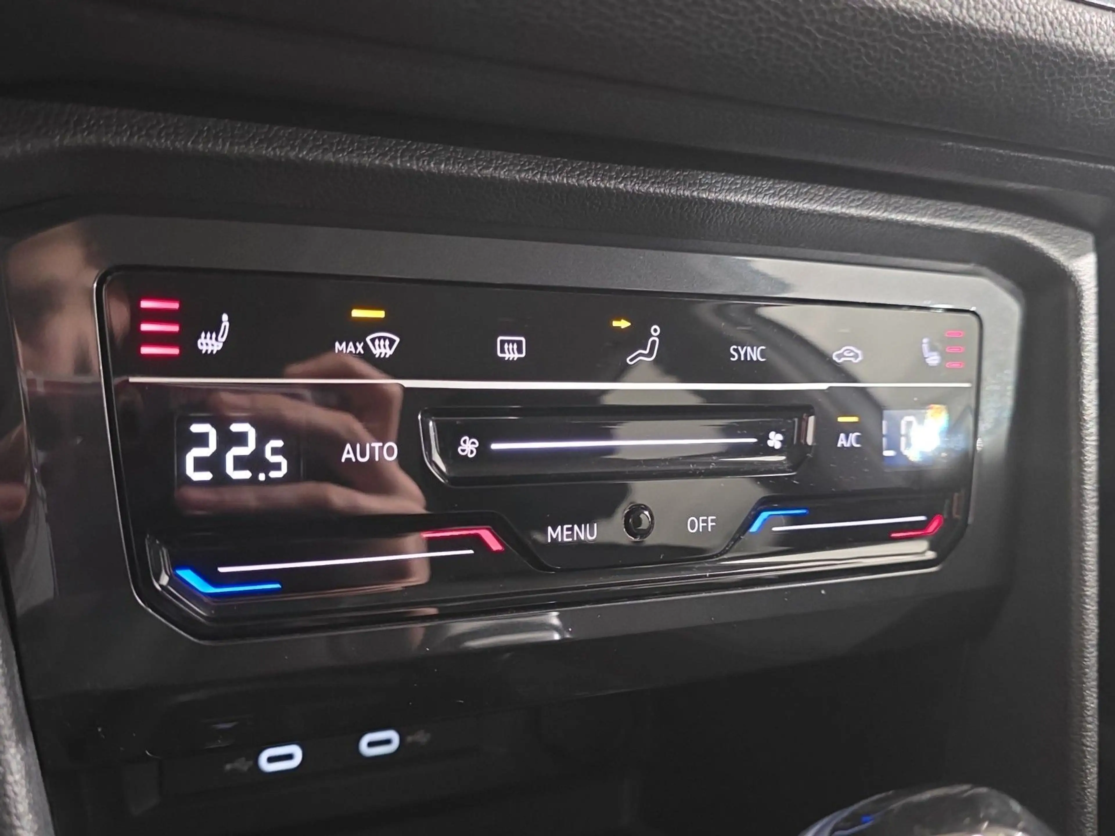 Volkswagen Tiguan Allspace DSG 7-SITZE AHK ACC LED NAV — photo 19