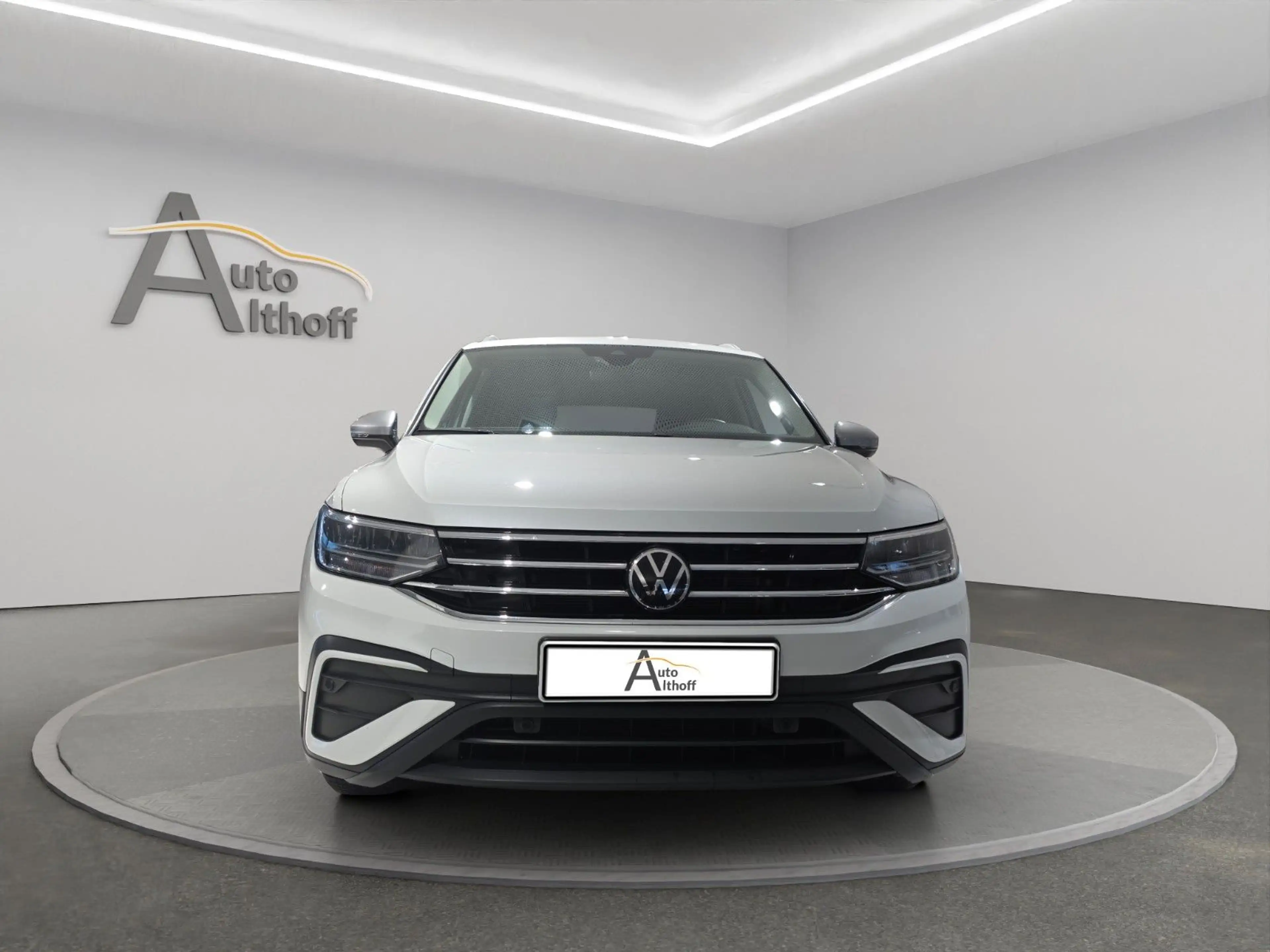 Volkswagen Tiguan Allspace DSG 7-SITZE AHK ACC LED NAV — photo 2