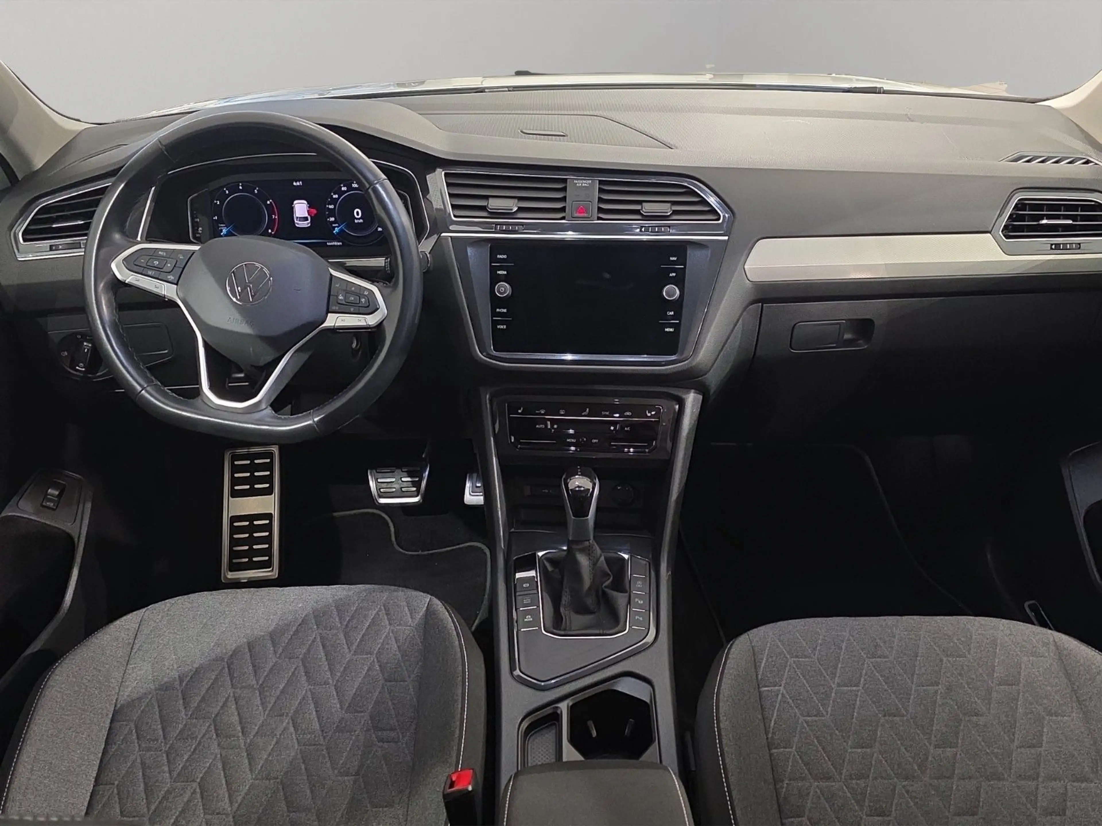 Volkswagen Tiguan Allspace DSG 7-SITZE AHK ACC LED NAV — photo 13