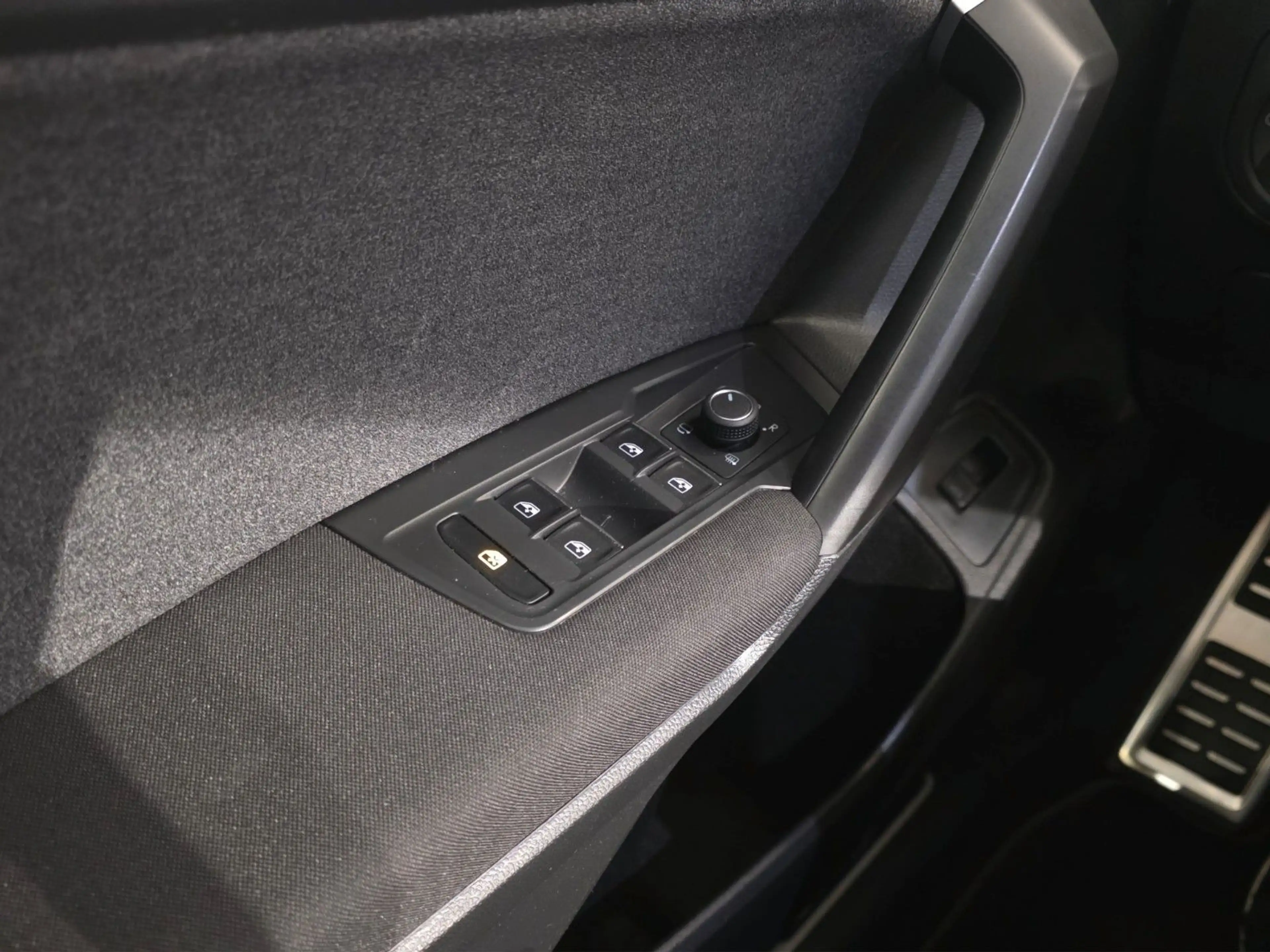 Volkswagen Tiguan Allspace DSG 7-SITZE AHK ACC LED NAV — photo 14