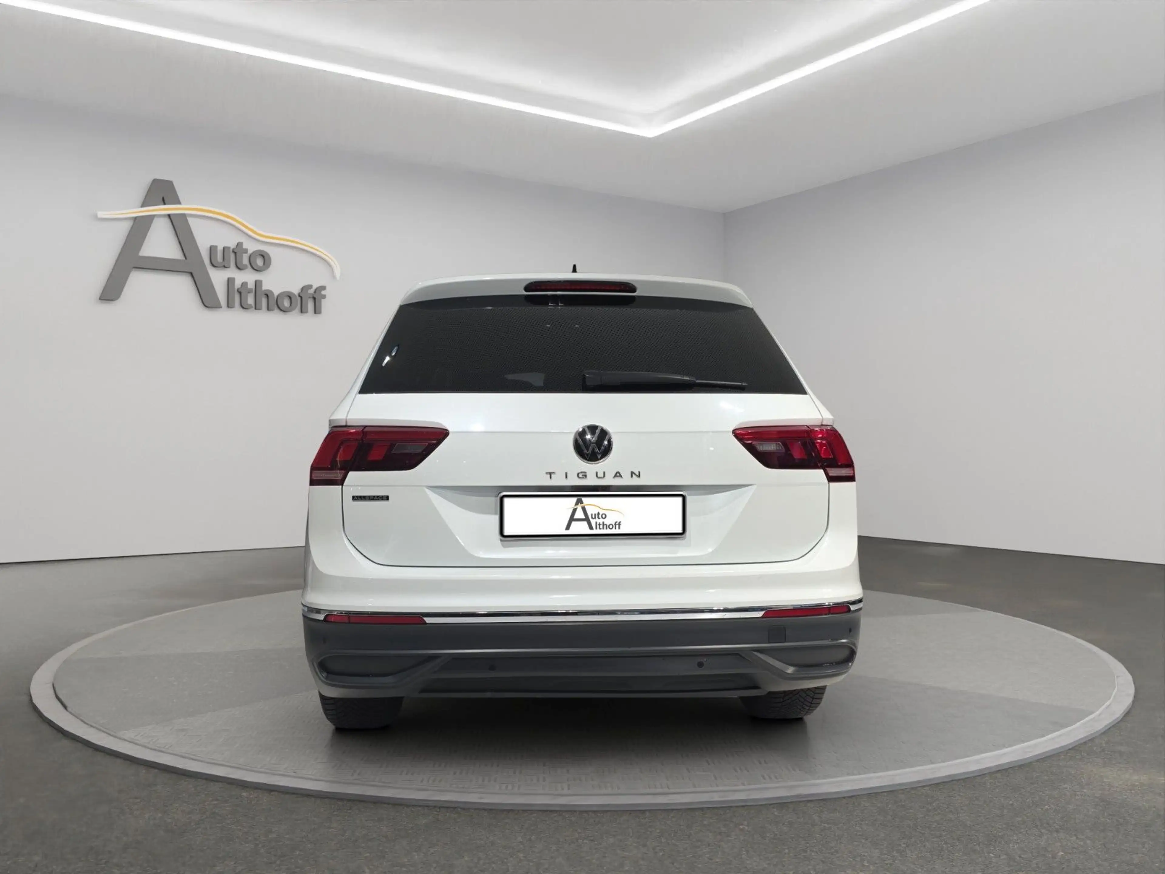 Volkswagen Tiguan Allspace DSG 7-SITZE AHK ACC LED NAV — photo 5