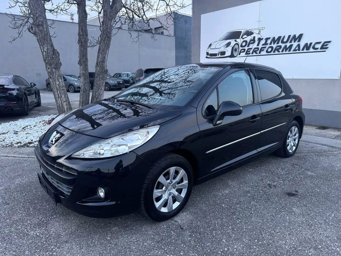 Peugeot 207 Premium 1.6 VTI Schwarz - 1