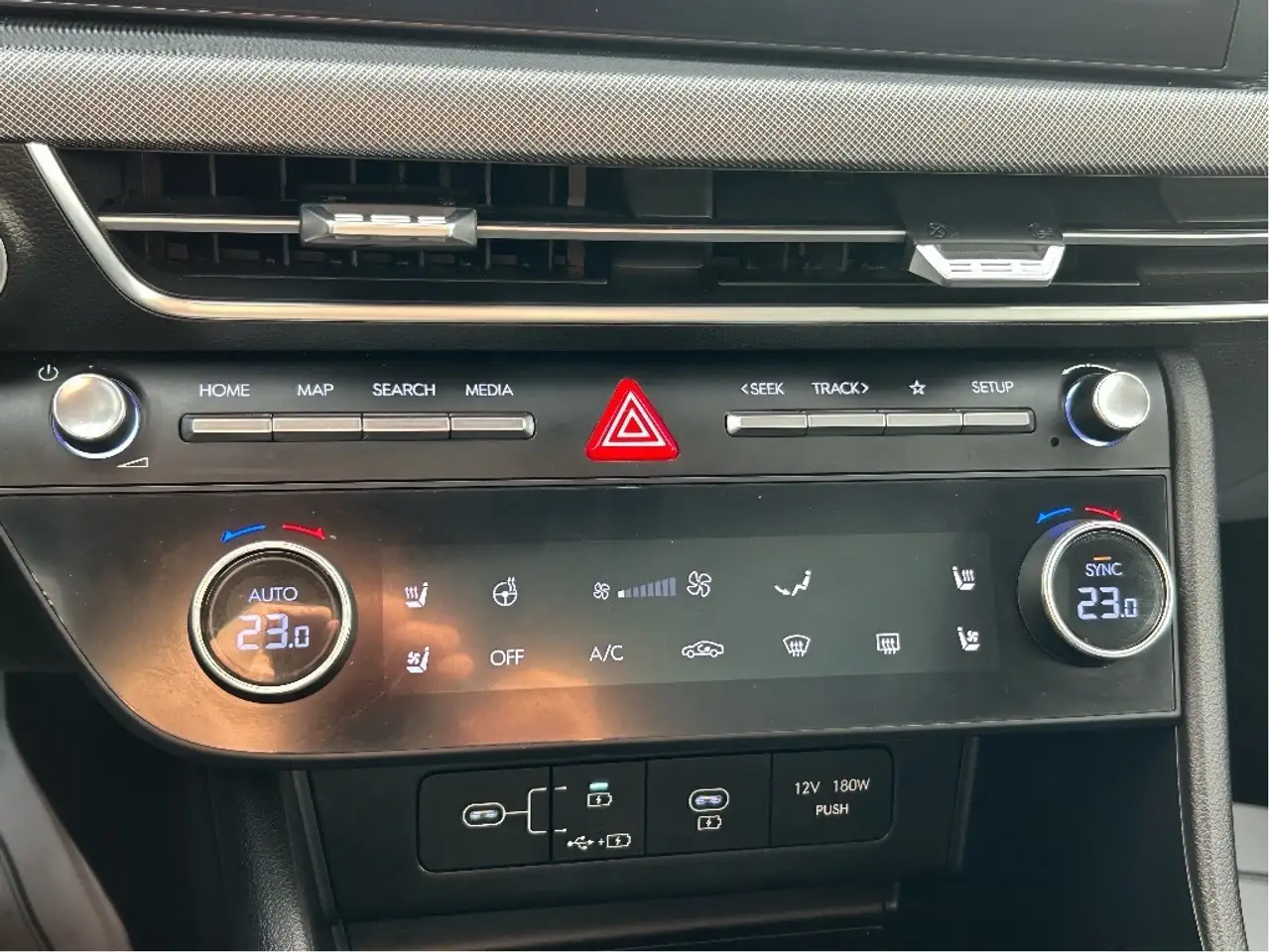 Hyundai SONATA снимка Hyundai SONATA