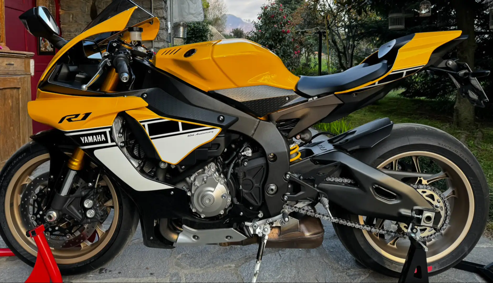 Yamaha YZF-R1 60th anniversario - 2