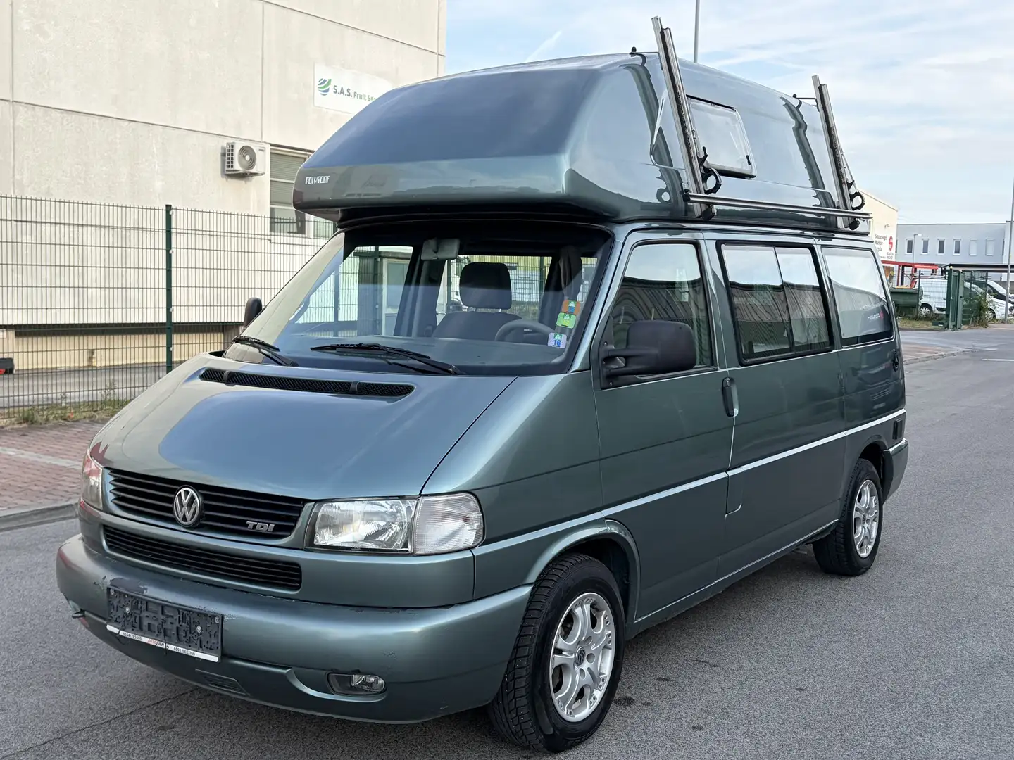 Volkswagen T4 California - 1