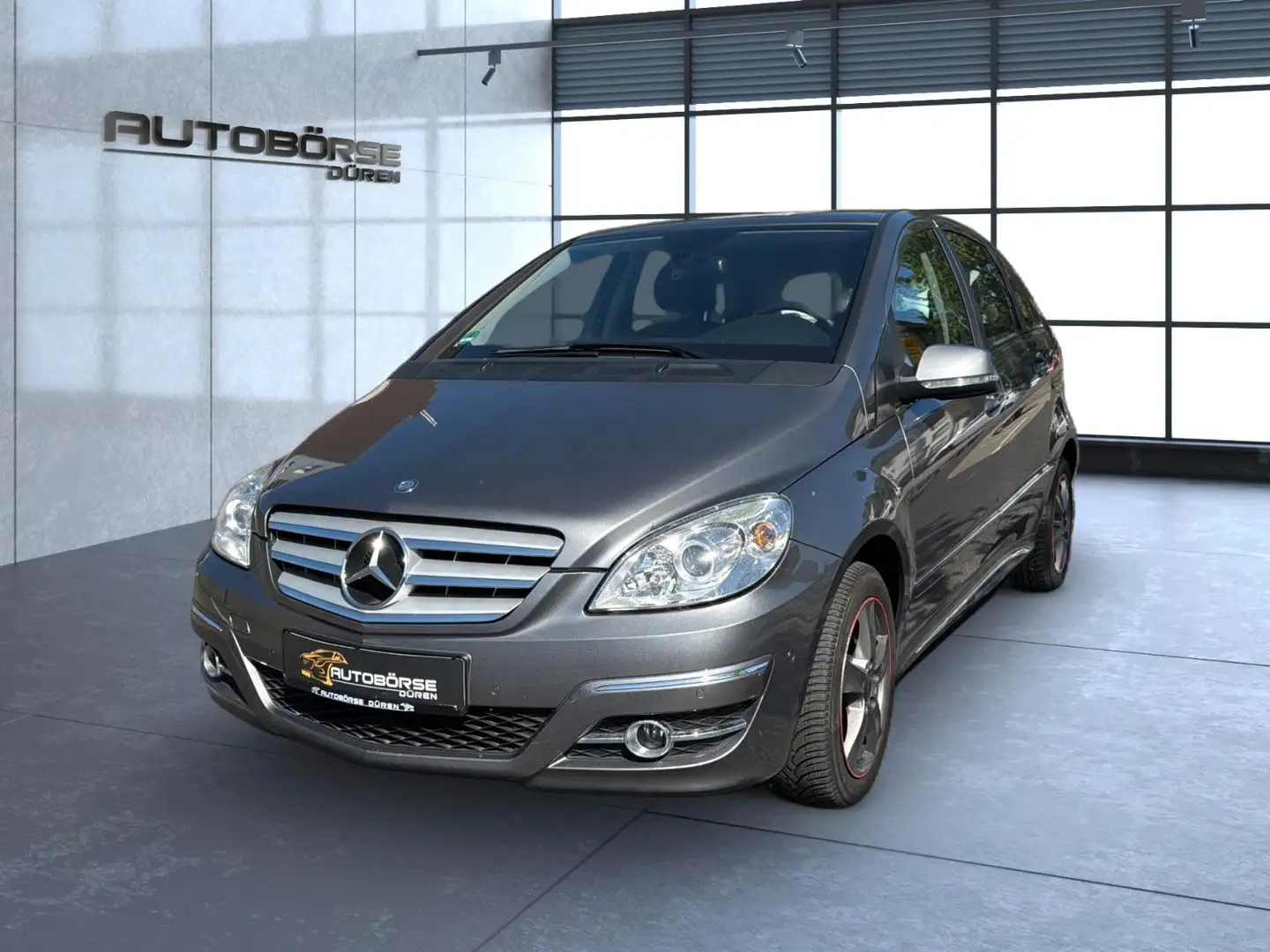Mercedes-Benz B 180 B -Klasse Automat 1.7l HU neu/PDC/Klima/Navi/SHZ Gris - 2