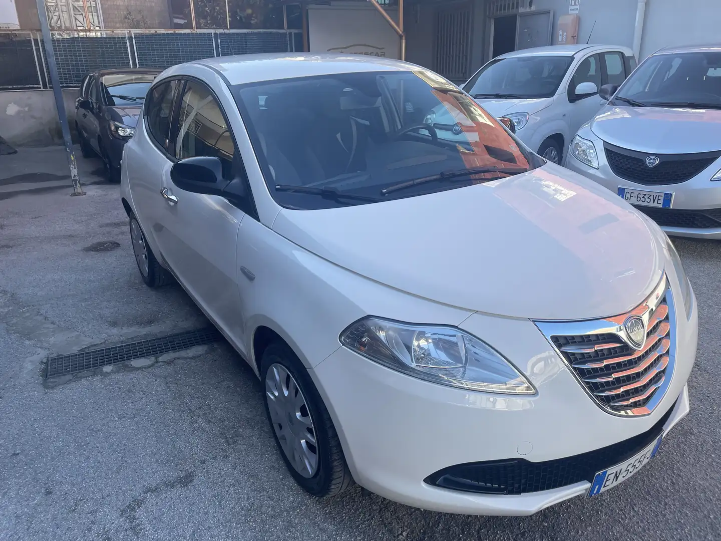 Lancia Ypsilon 1.2 8v Gold ecochic Gpl 69cv - 1