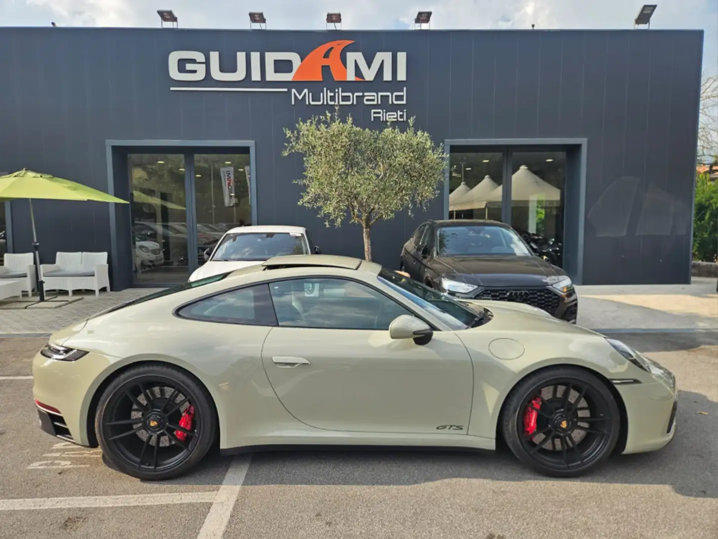 Porsche 992 911 (992) COUPE 3.0 CARRERA GTS AUTO Verde - 1