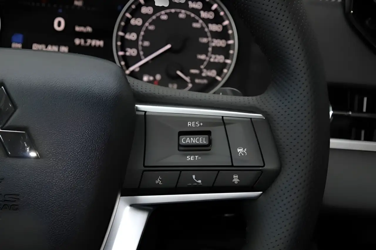 Mitsubishi Outlander снимка Mitsubishi Outlander
