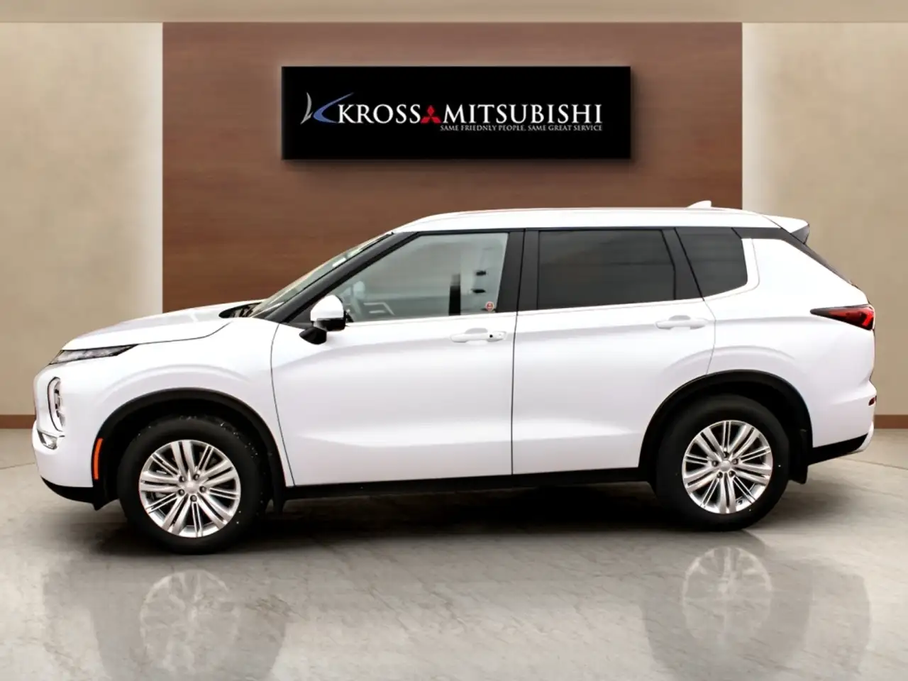 Mitsubishi Outlander снимка Mitsubishi Outlander