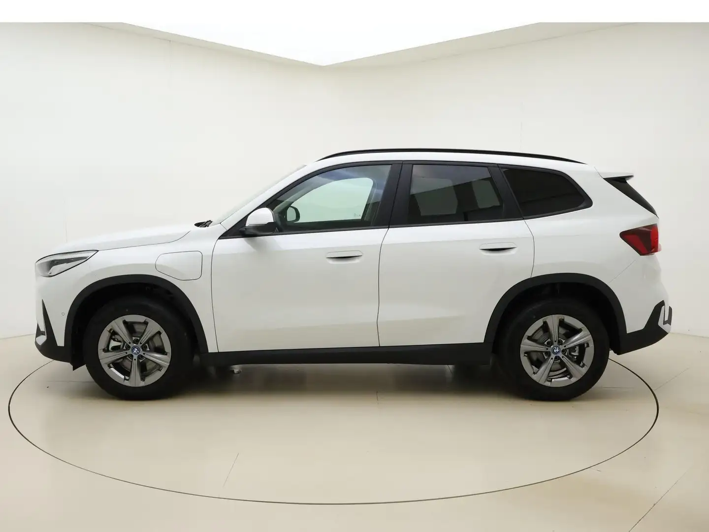 BMW X1 xDrive25e NIEUW! -Pano Dak -Massagestoelen -HiFi H Blanc - 2