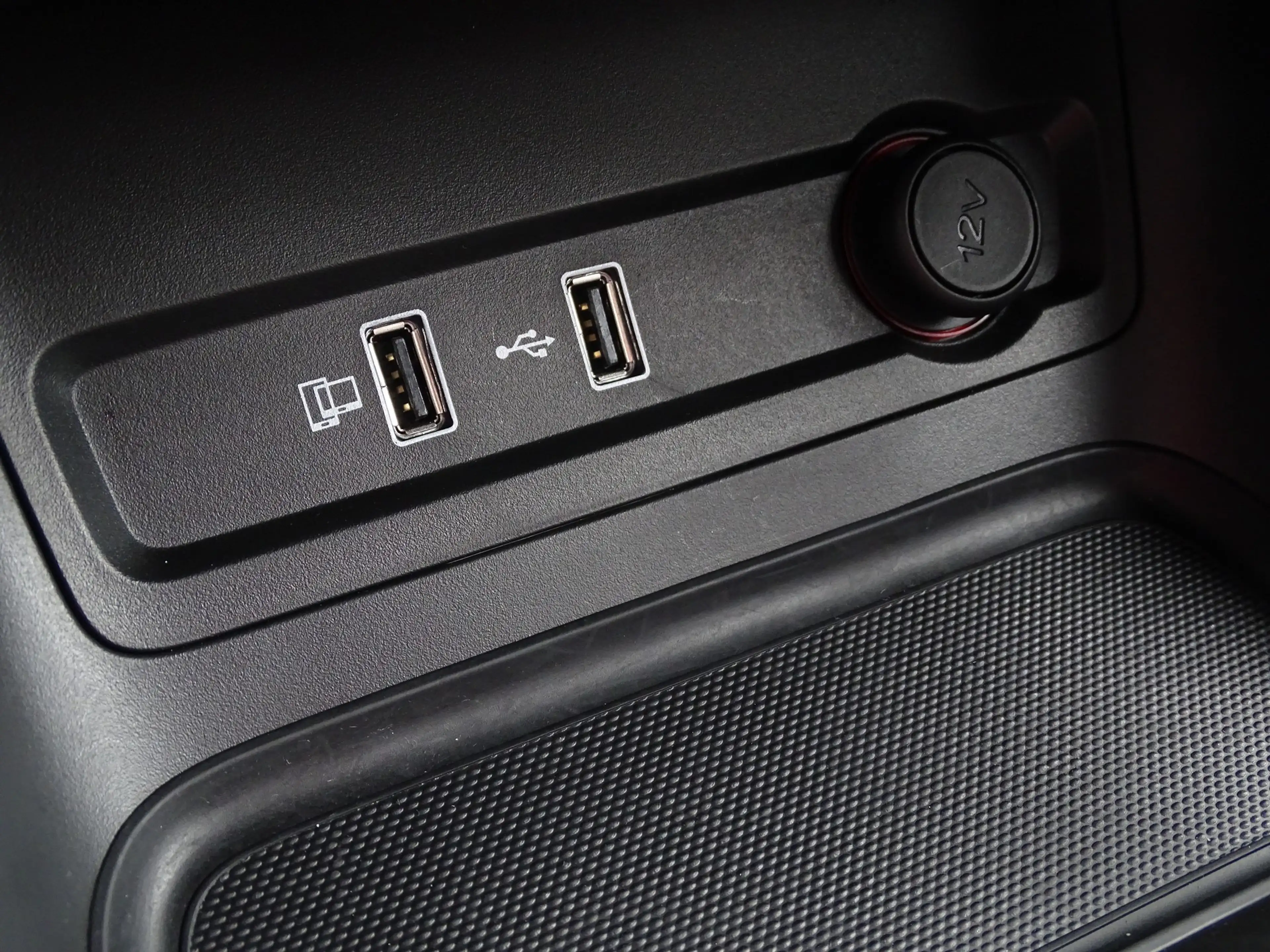 MG ZS 1.5 VTi-Tech Luxury LED Navi 360° Sitzheizung — photo 13