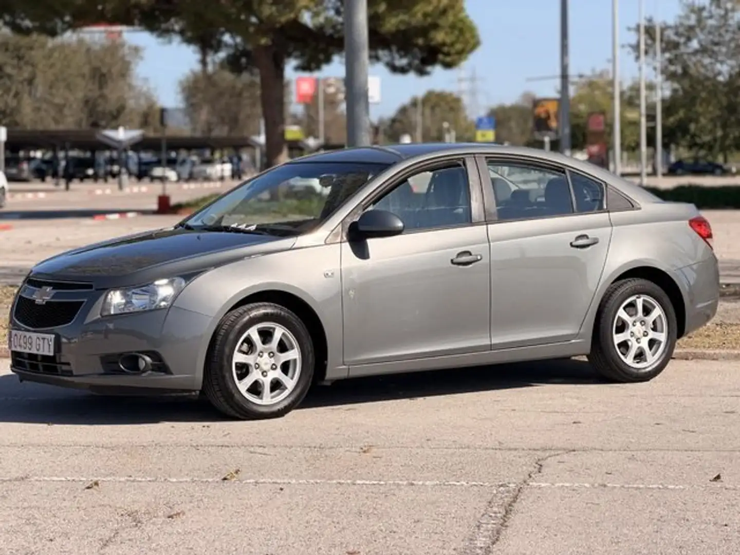 Chevrolet Cruze 2.0VCDi 16v LS+ Clima Gris - 2