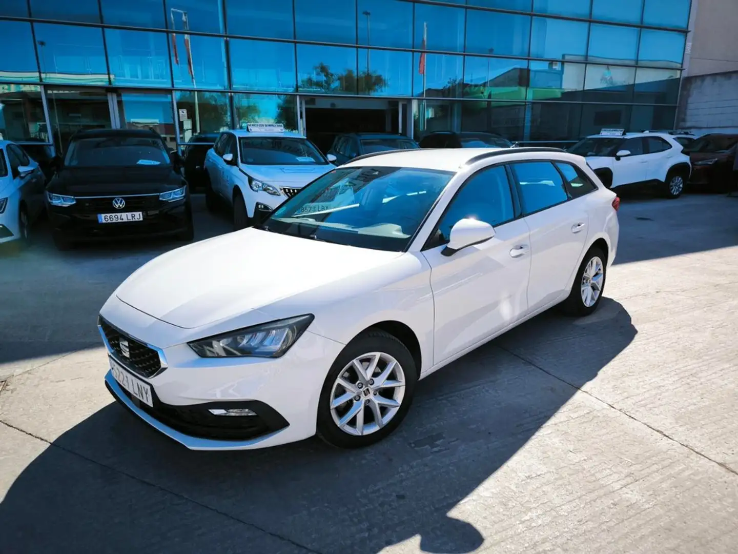 SEAT Leon SP 1.5 TSI 96kW S&S Style Go Blanco - 1