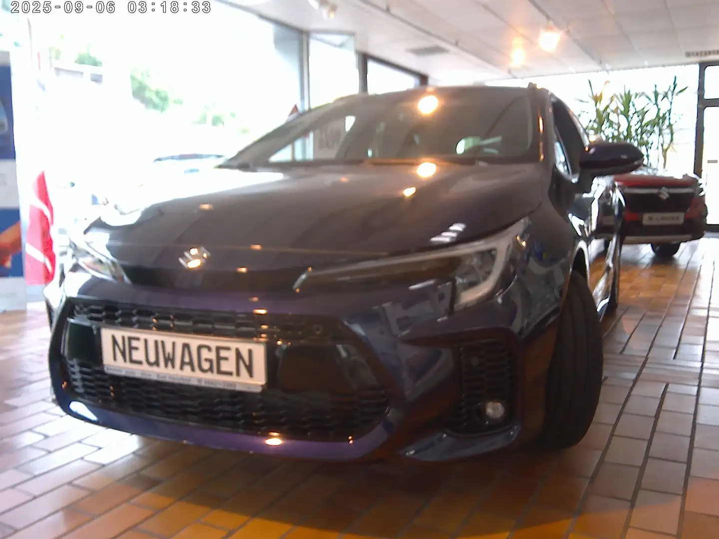 Suzuki Swace Comfort+  CVT Hybrid Bleu - 1