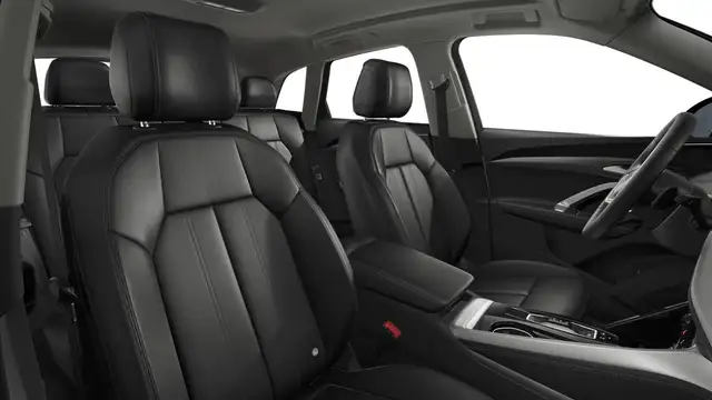 Audi Q5 view 8