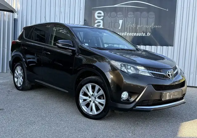 Toyota RAV4 124 D-4D LOUNGE 2WD