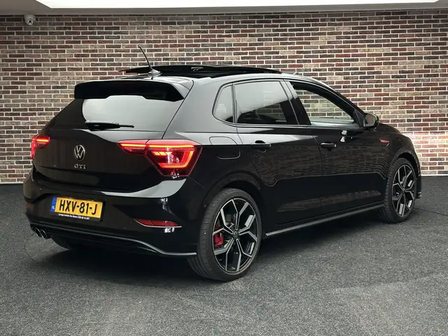 Volkswagen Polo view 2