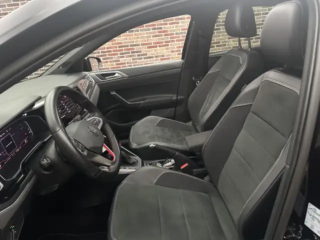 Volkswagen Polo view 8