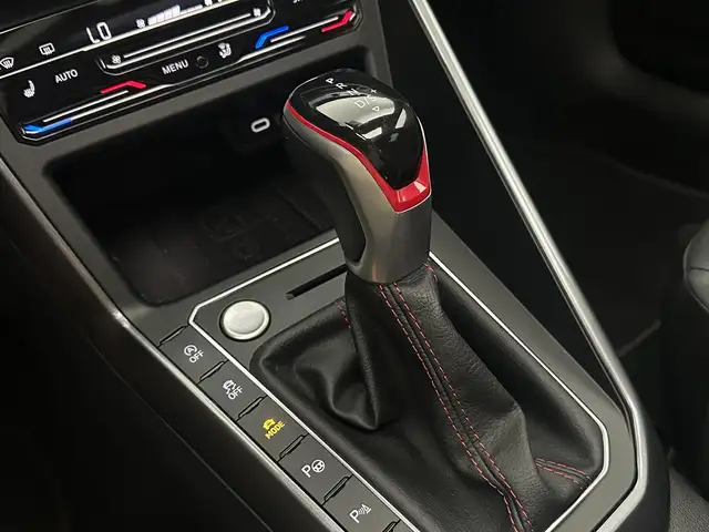 Volkswagen Polo view 11